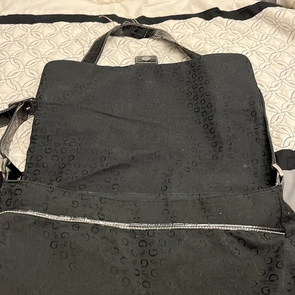 NWOT GUESS WORK / TRAVEL BAG !!! 🔥🔥🔥🔥🔥 - Picture 9 of 14